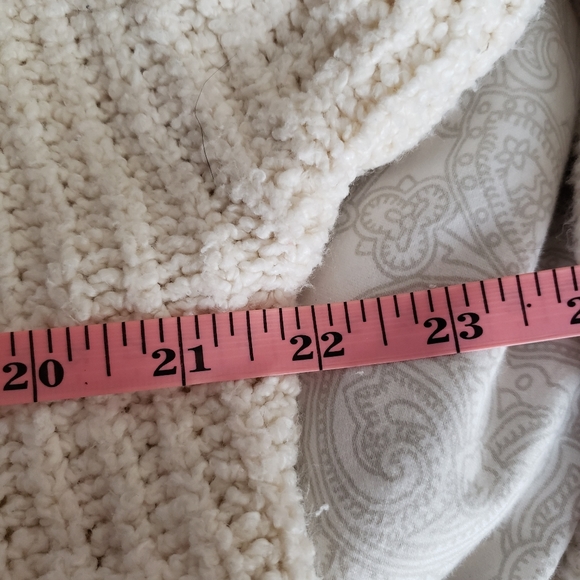 American Eagle Cream White Cardigan Sweater - Picture 9 of 11